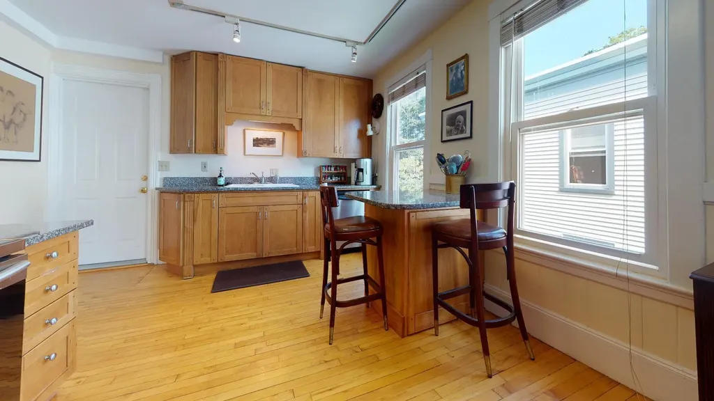 83 Vesper Street Portland ME 04101