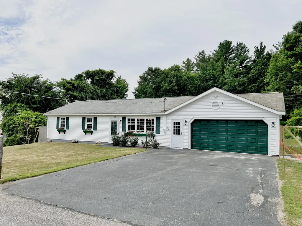 15 Mabel Avenue Saco ME 04072
