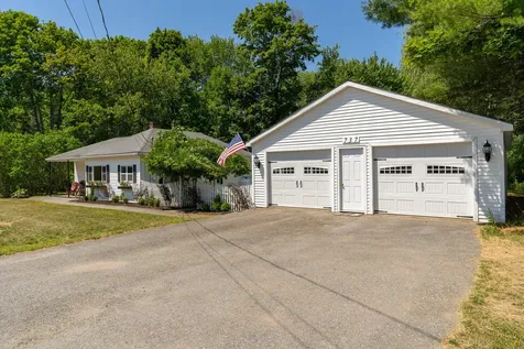 737 Commercial Street Rockport ME 04856