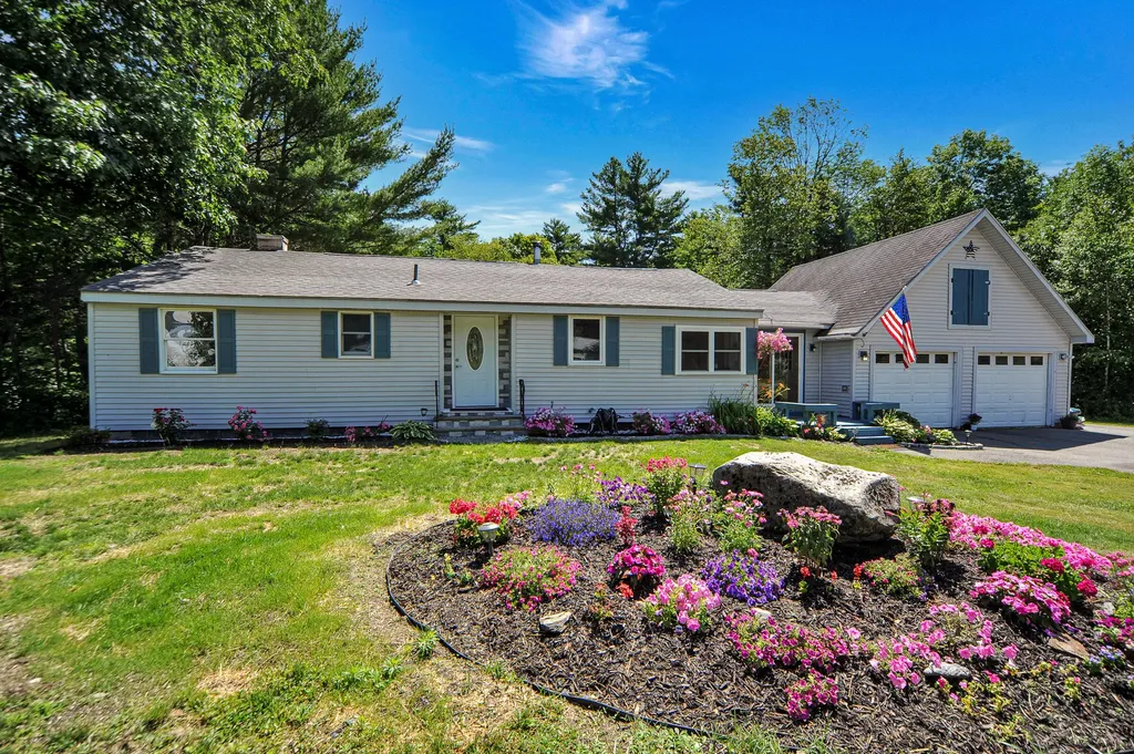 52 Blaine Road Hallowell ME 04347