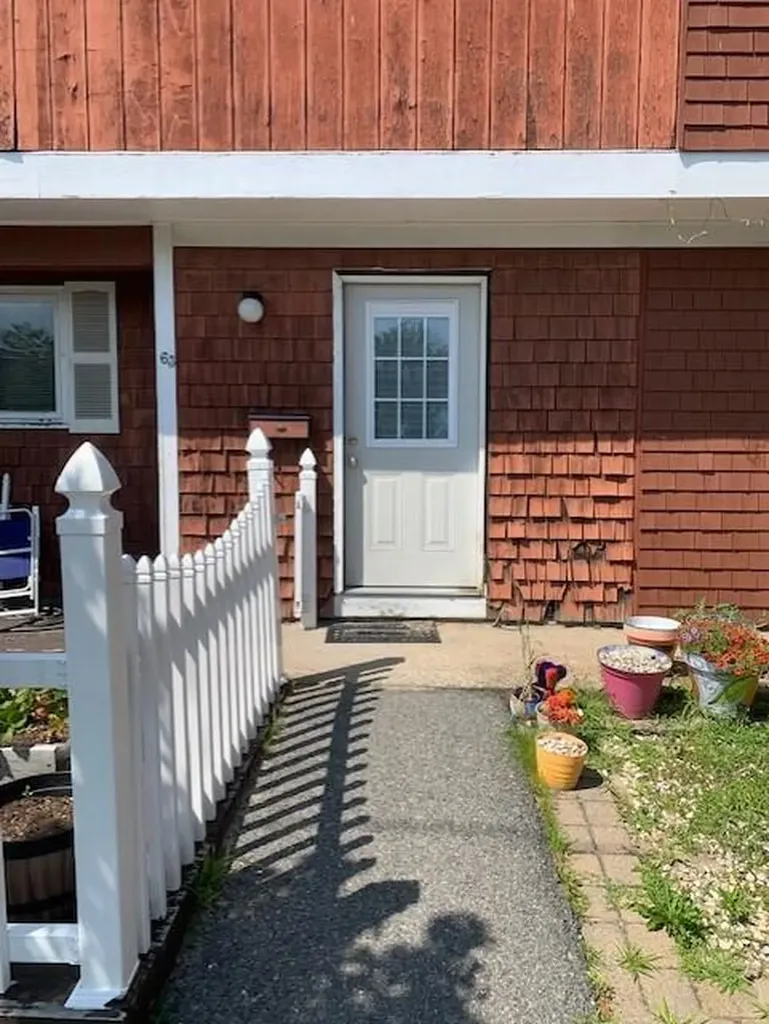 63 Mountfort Street Portland ME 04101