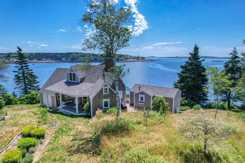 14 Oak Island Boothbay ME 04544
