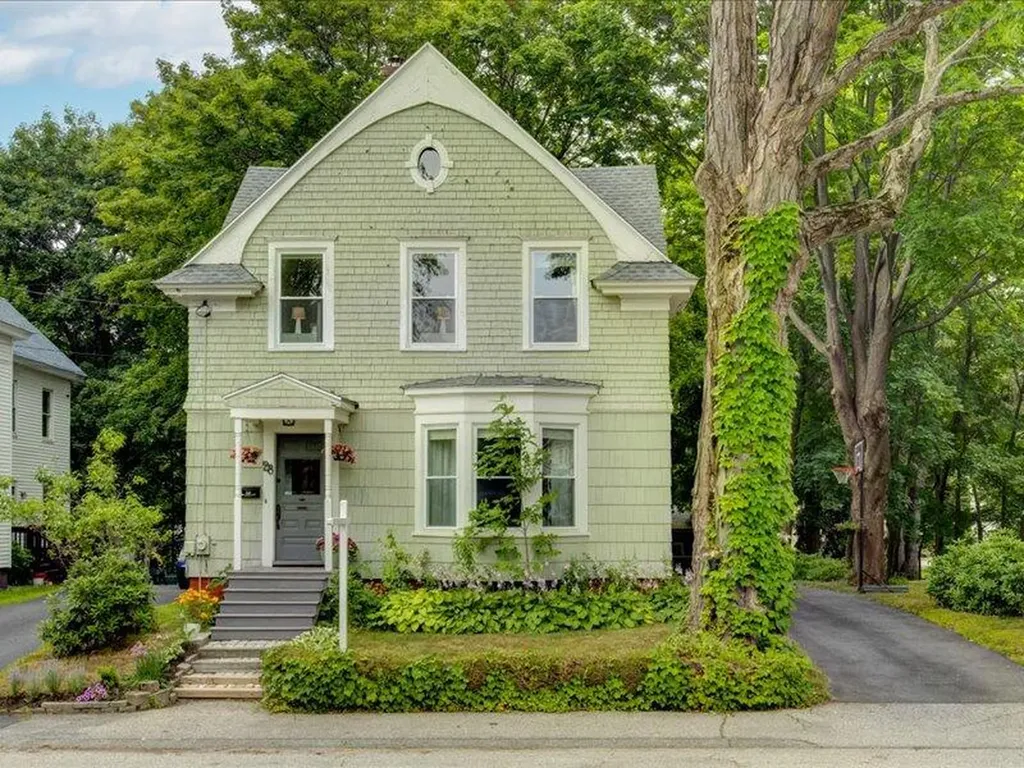 28 Lamb Street Westbrook ME 04092