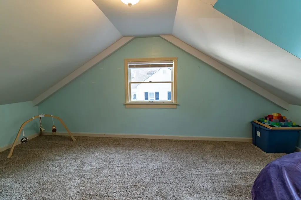 918 Empire Road Poland ME 04274
