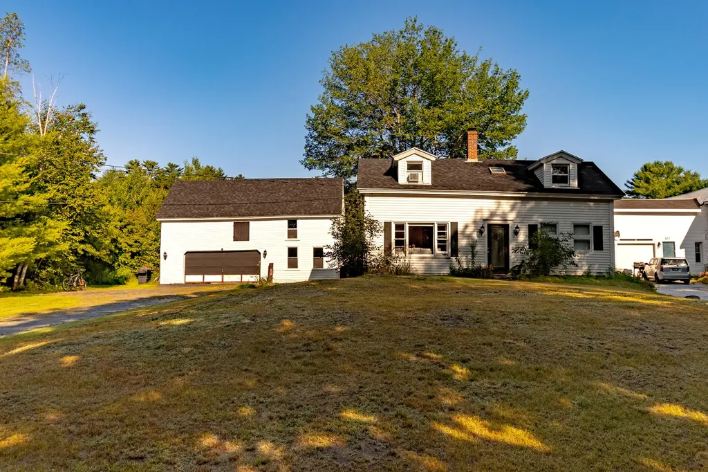 918 Empire Road Poland ME 04274