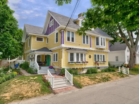 23 Maple Street Rockland ME 04841