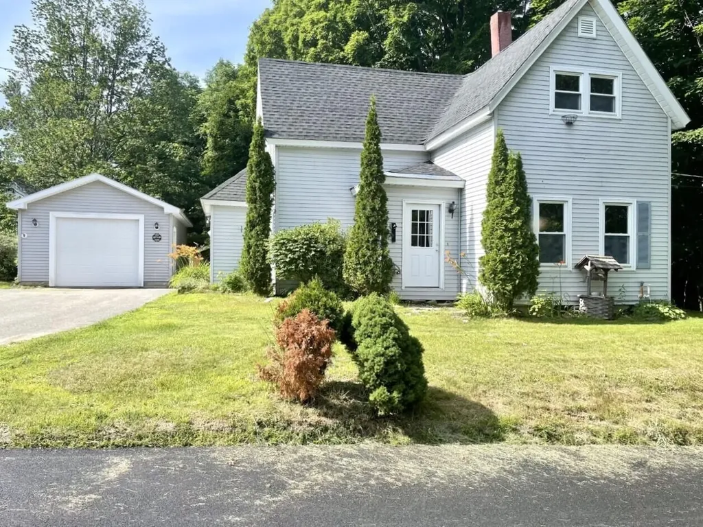 20 Miller Street Benton ME 04901