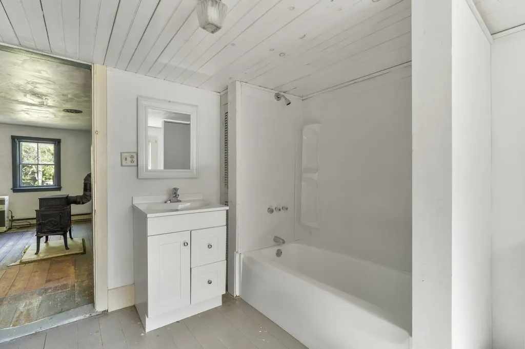 185 North Road Bridgton ME 04009