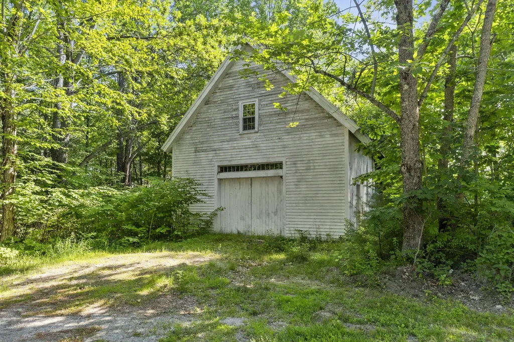 185 North Road Bridgton ME 04009