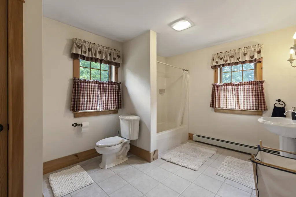 49 Harts Way Gorham ME 04038