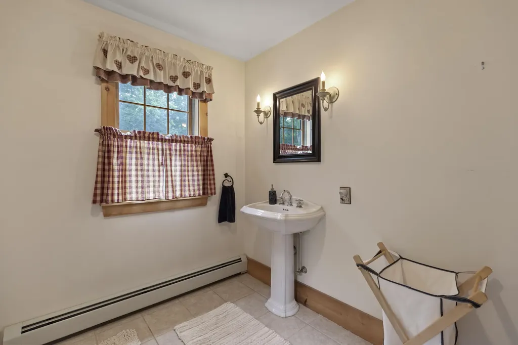 49 Harts Way Gorham ME 04038
