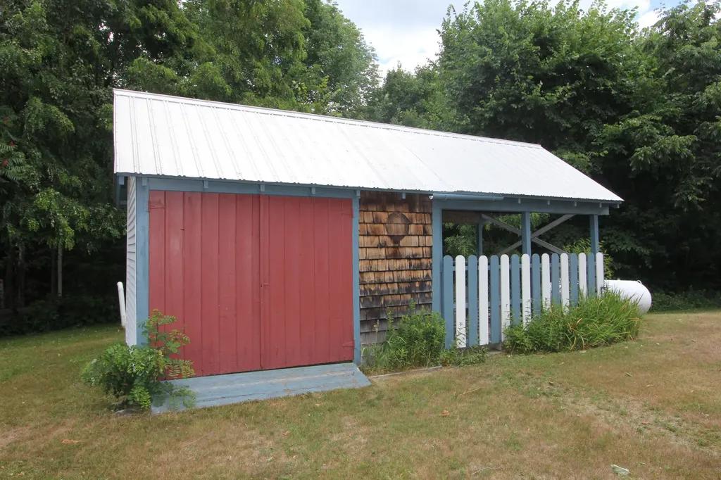 24 Pine Hill Road Limington ME 04049