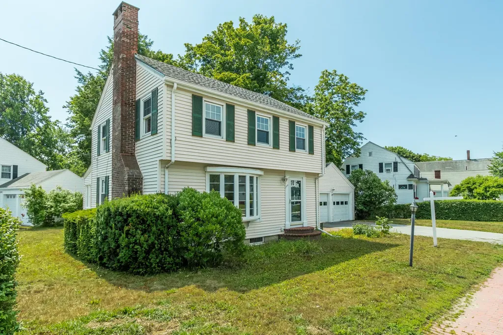 139 Ocean Avenue Portland ME 04103