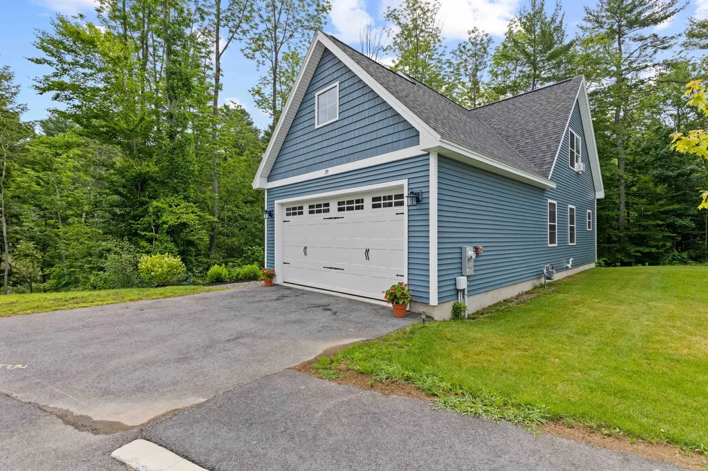 19 Cottage Court Gorham ME 04038