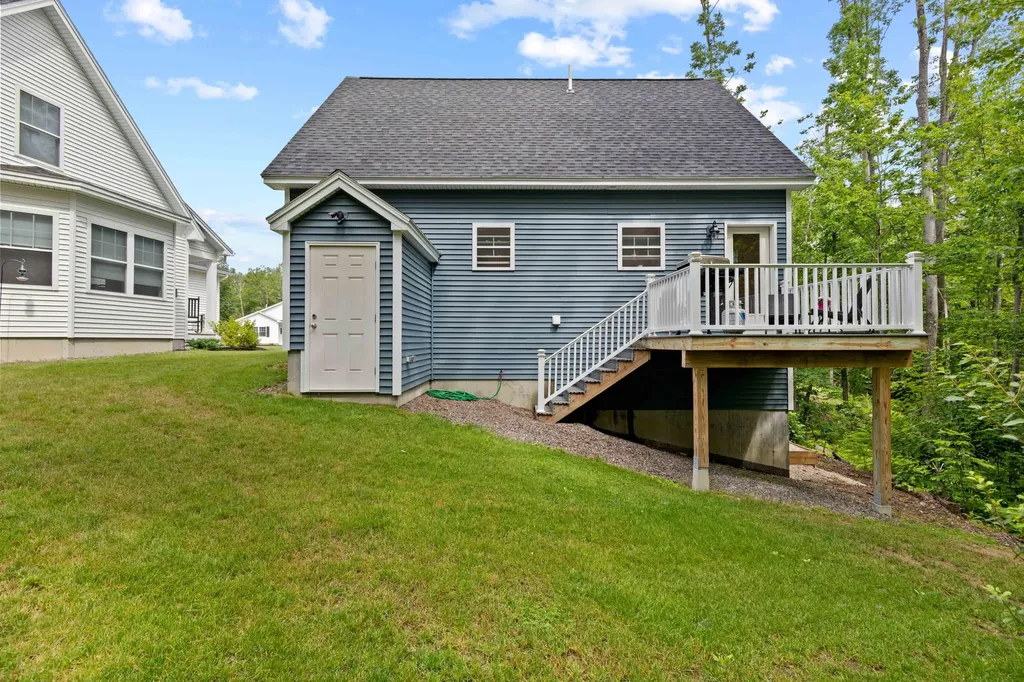19 Cottage Court Gorham ME 04038
