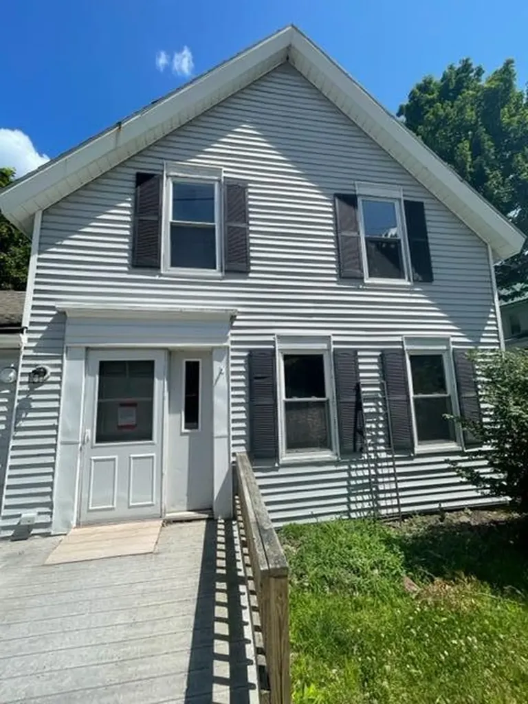289 Front Street Richmond ME 04357