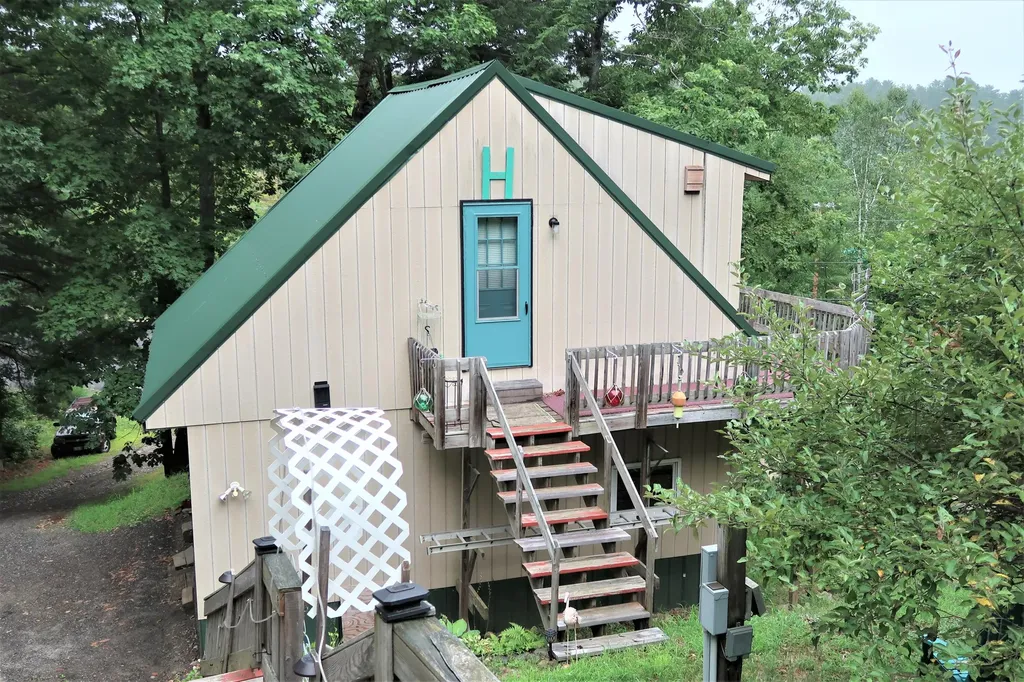 6 Scott Drive Monmouth ME 04259