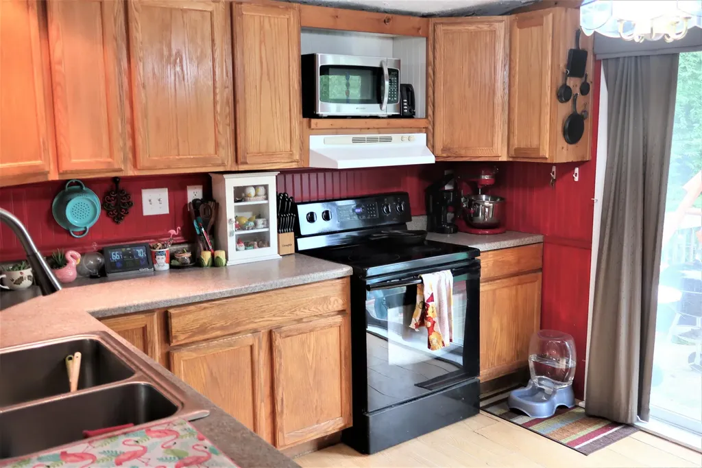 6 Scott Drive Monmouth ME 04259