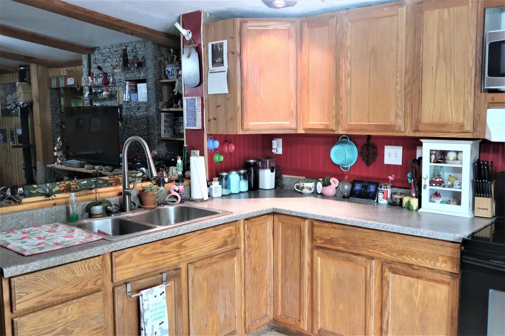 6 Scott Drive Monmouth ME 04259