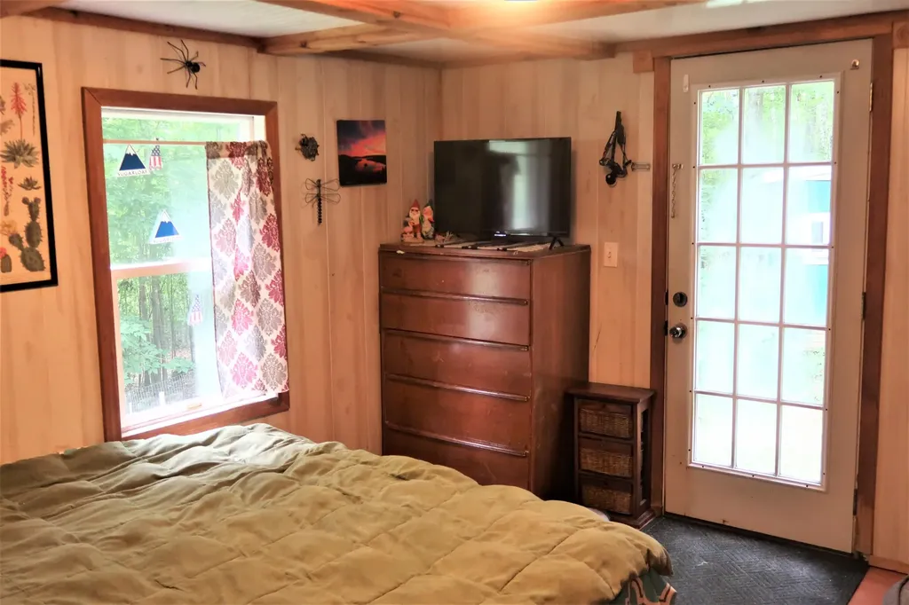 6 Scott Drive Monmouth ME 04259