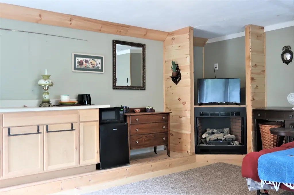 6 Scott Drive Monmouth ME 04259