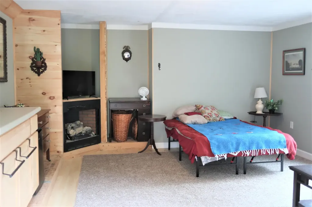 6 Scott Drive Monmouth ME 04259