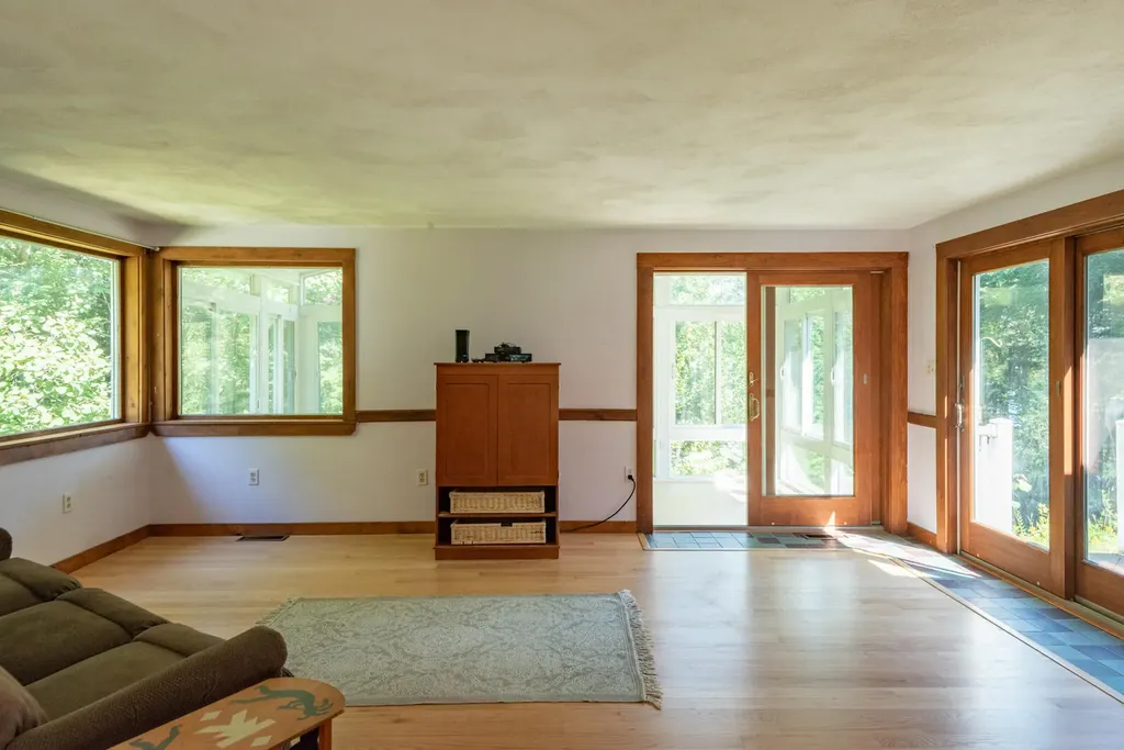 35 Turtle Cove Road West Gardiner ME 04345