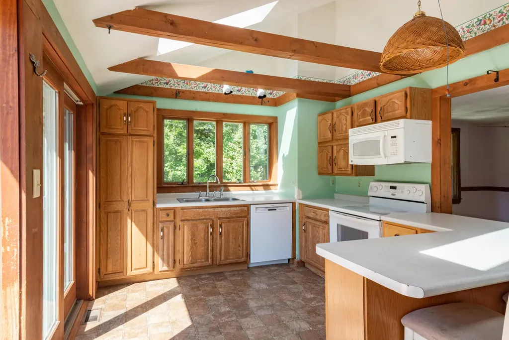 35 Turtle Cove Road West Gardiner ME 04345