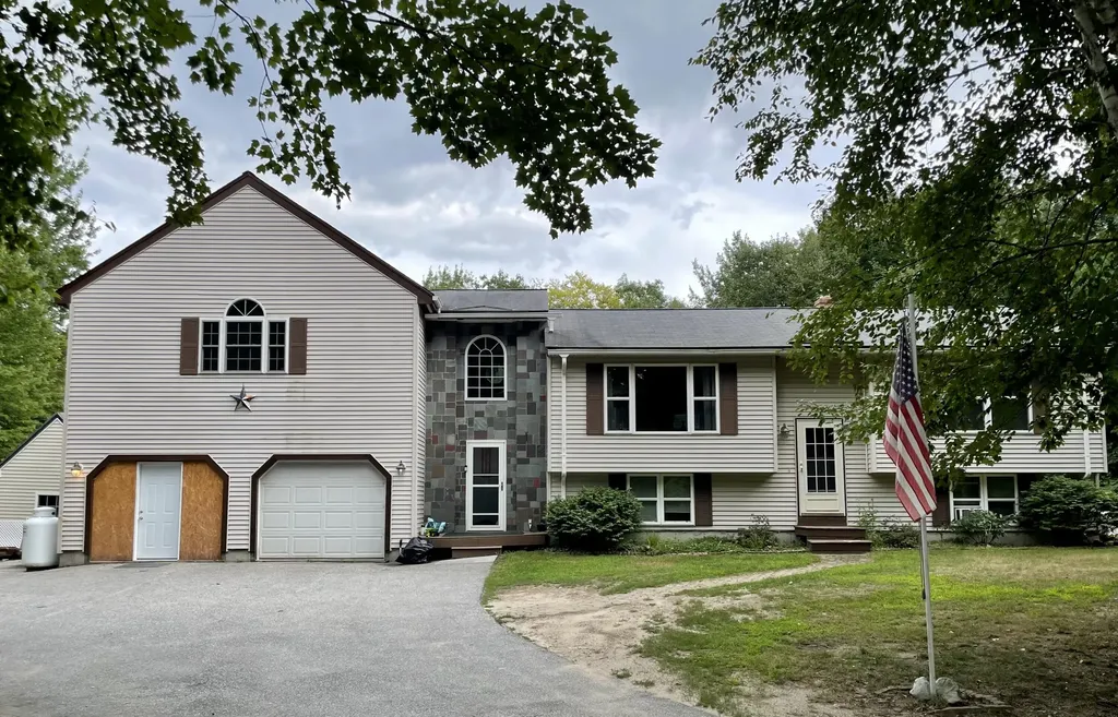 525 Chadbourne Road Standish ME 04084