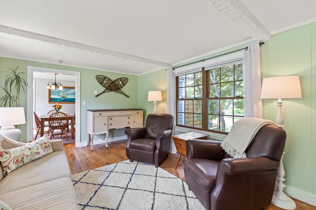 199 Gray Road Falmouth ME 04105