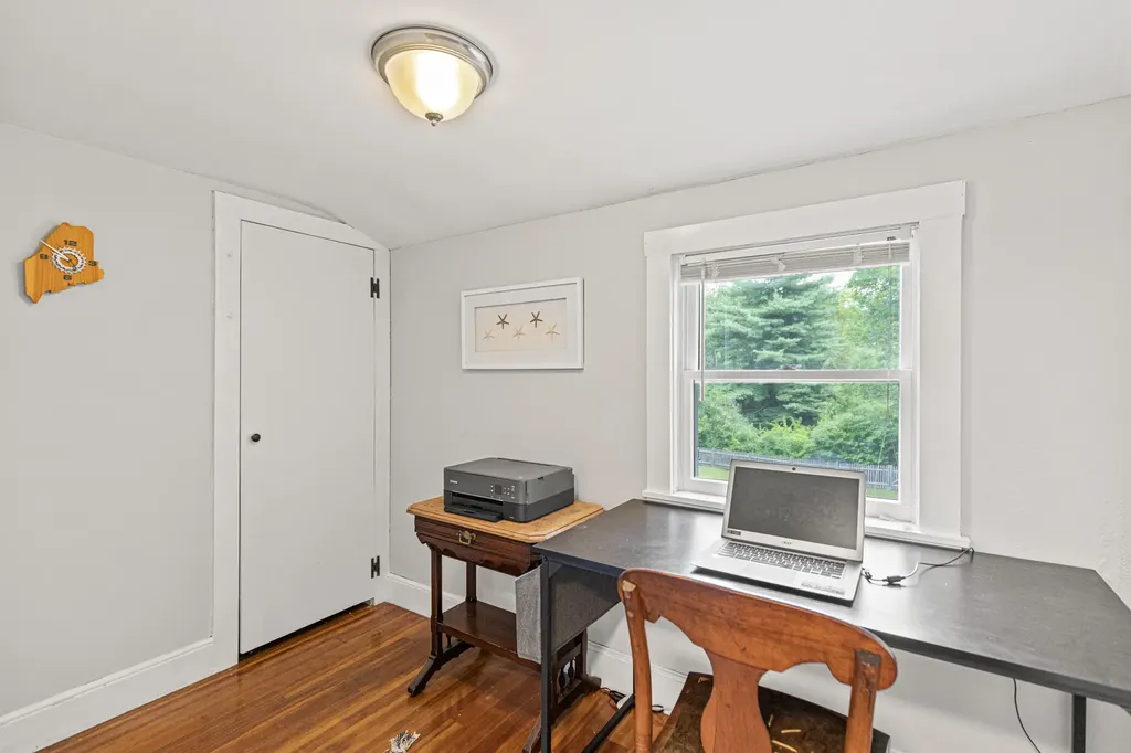 199 Gray Road Falmouth ME 04105