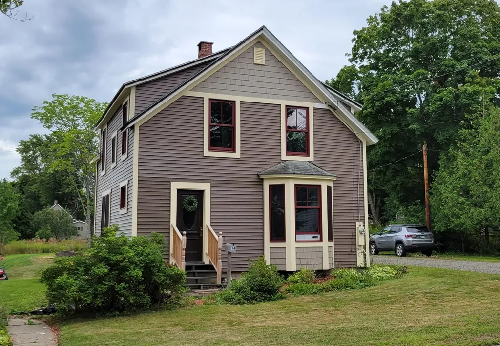 74 Swan Street Calais ME 04619
