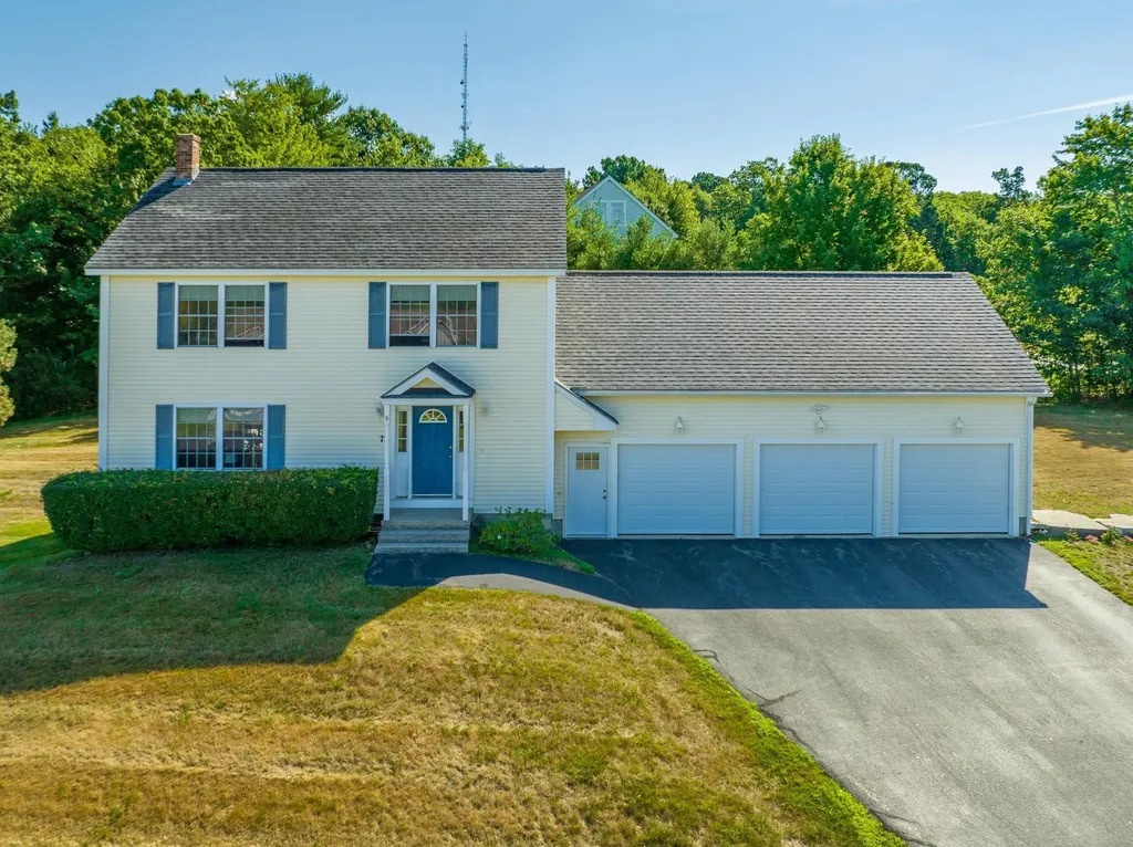 77 Overlook Drive Westbrook ME 04092