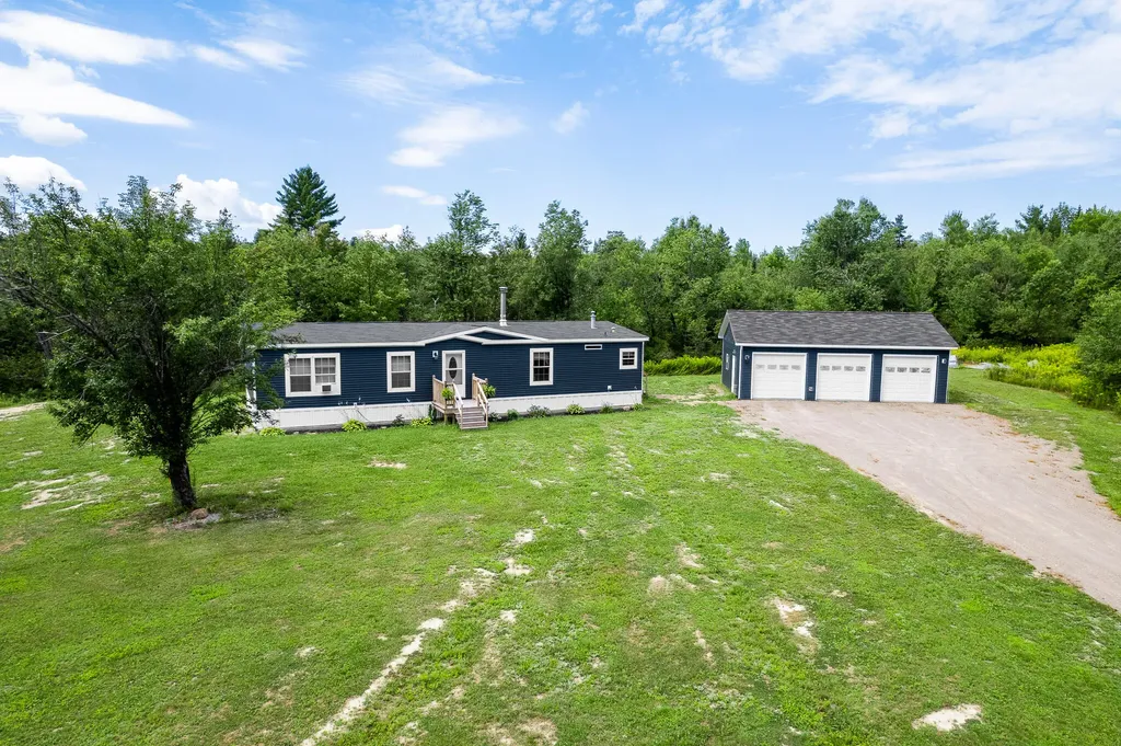 24 Beatrice Lane Carmel ME 04419