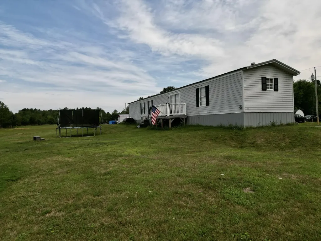 6 Pearson Lane Hermon ME 04401