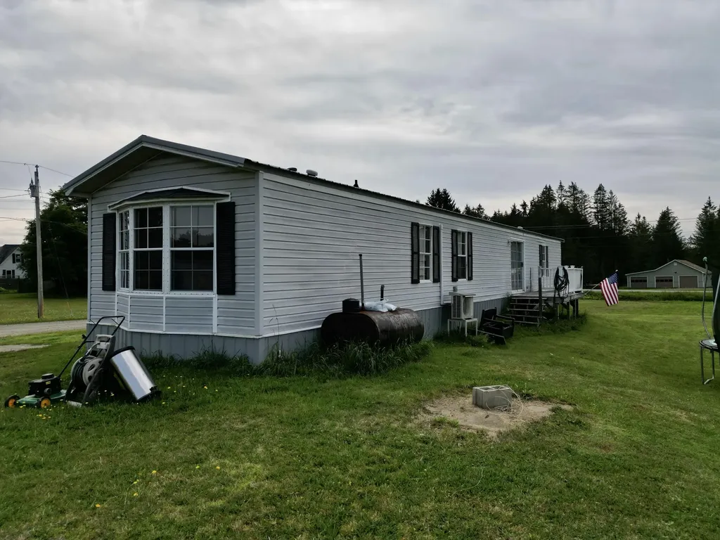 6 Pearson Lane Hermon ME 04401