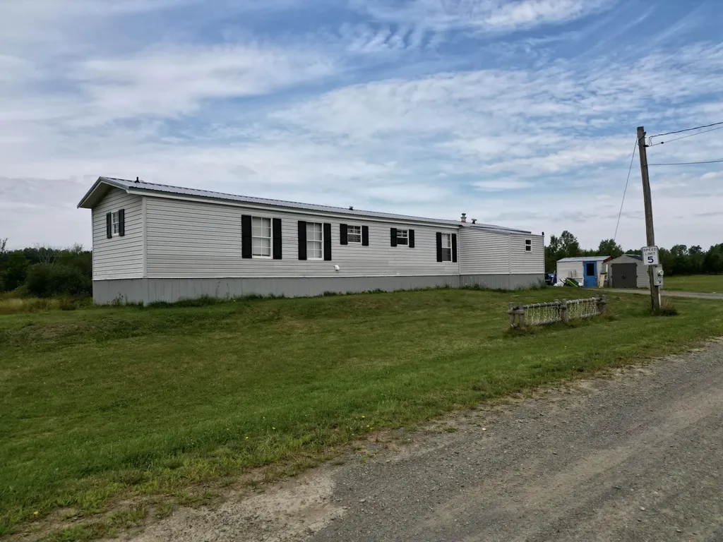 6 Pearson Lane Hermon ME 04401