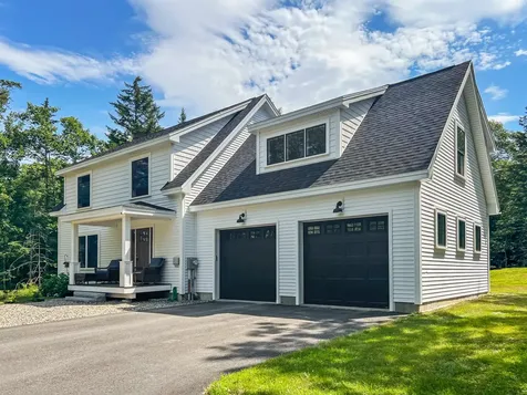 39 Newfield Road Freeport ME 04032