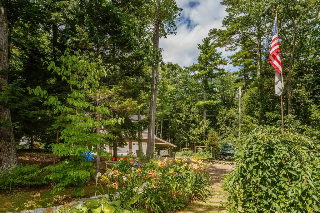 108 Norton Pond Road Lincolnville ME 04849