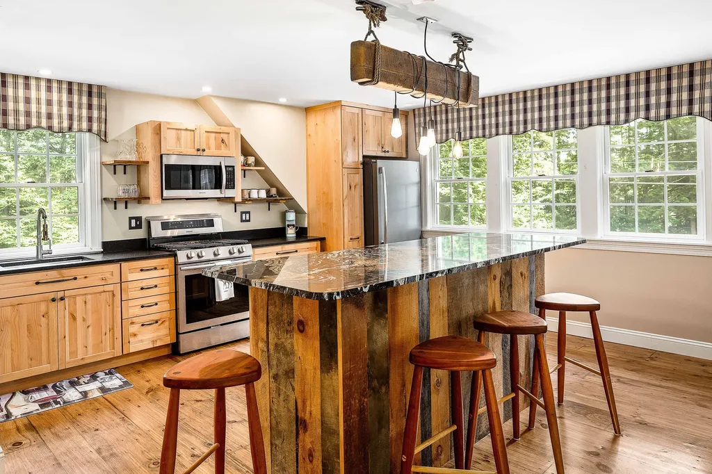 108 Norton Pond Road Lincolnville ME 04849