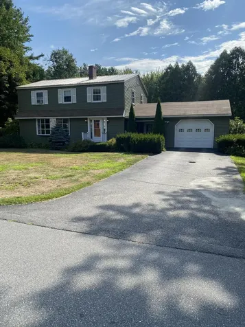 10 Abenaki Drive Topsham ME 04086