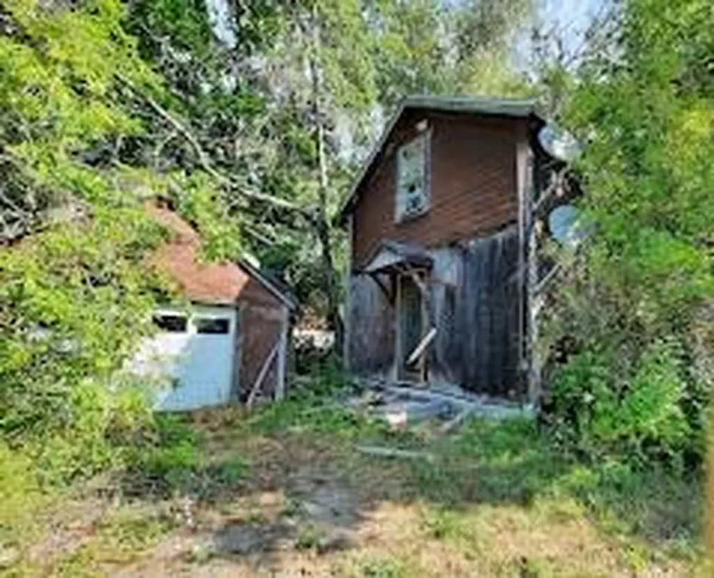 2 Katahdin Avenue Extension Millinocket ME 04462