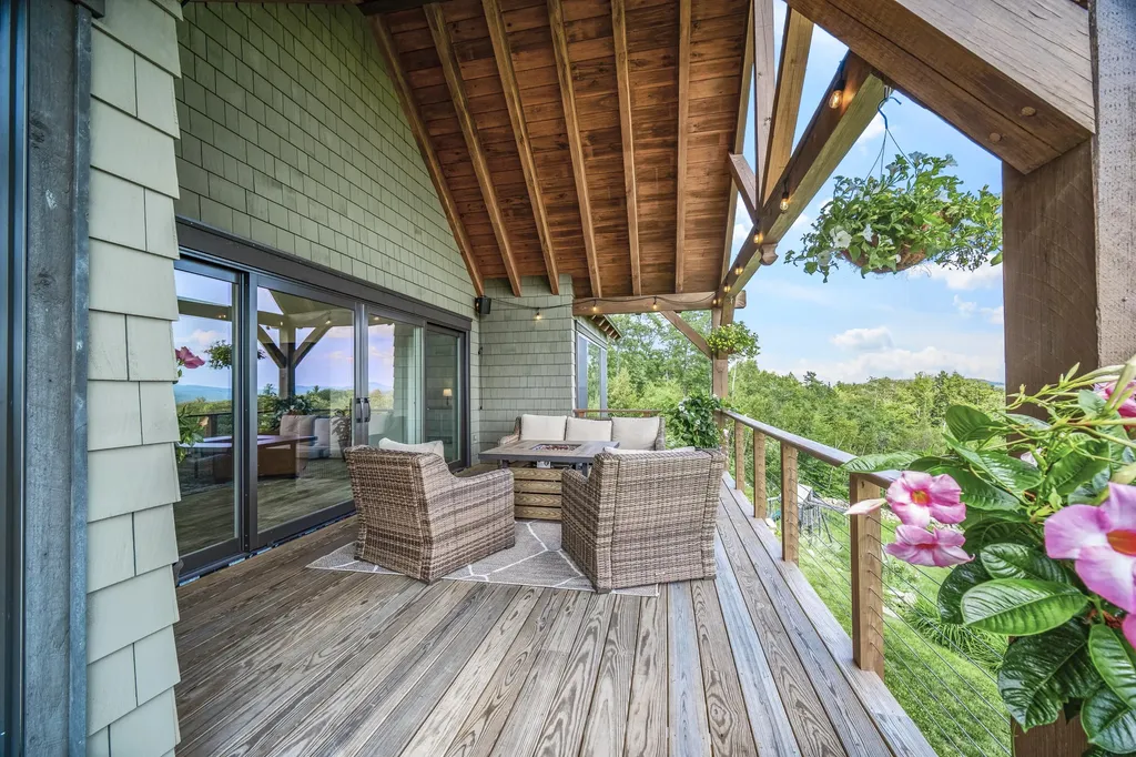115 Millay Lane Union ME 04862