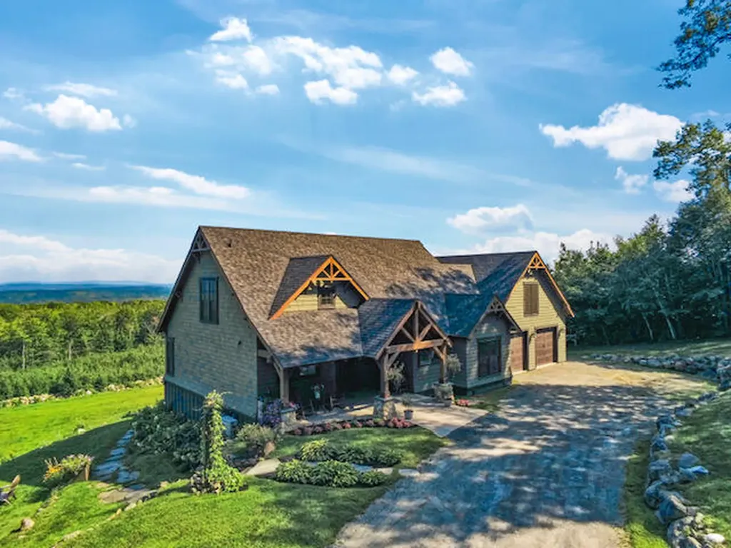 115 Millay Lane Union ME 04862