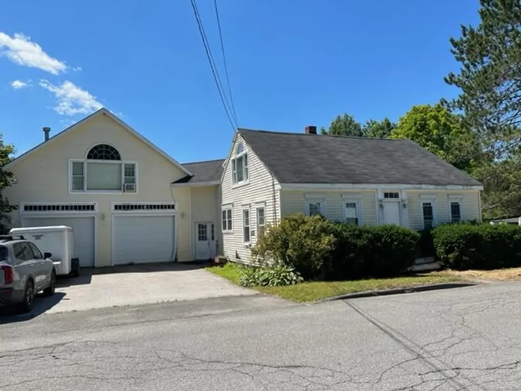 49 Pond Street Bucksport ME 04416