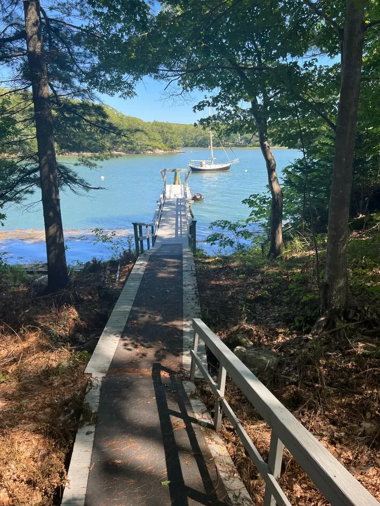65 East Side Road Boothbay ME 04571
