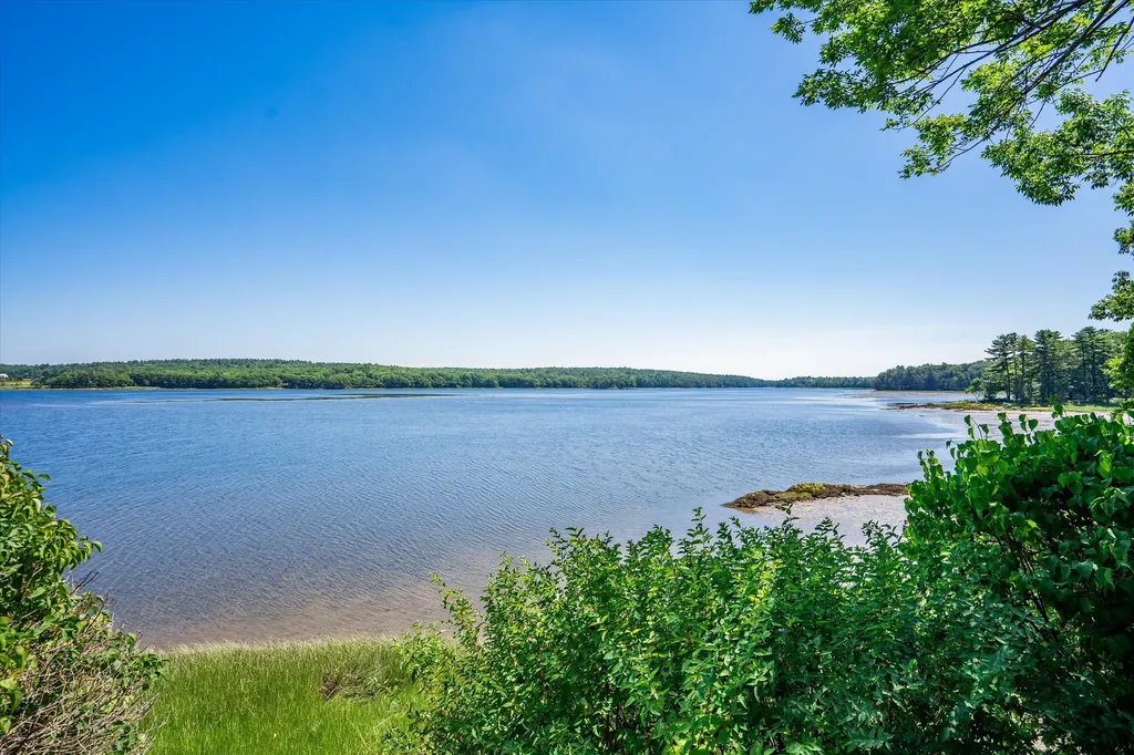 21 Preble Point Road Arrowsic ME 04530