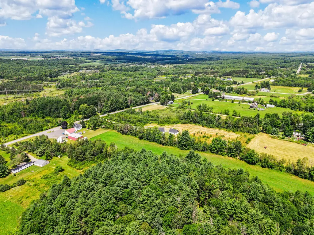 127 Mutton Lane Clinton ME 04927