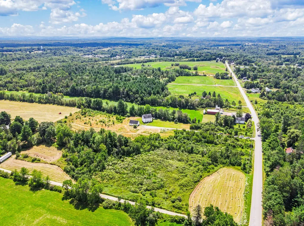 127 Mutton Lane Clinton ME 04927