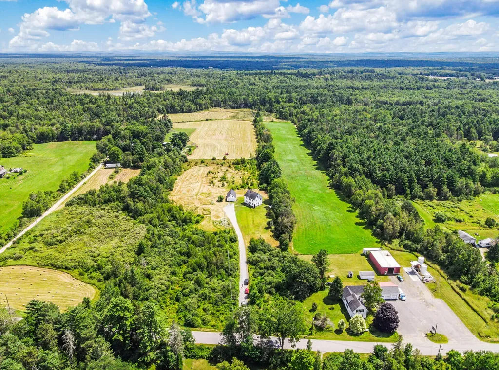 127 Mutton Lane Clinton ME 04927